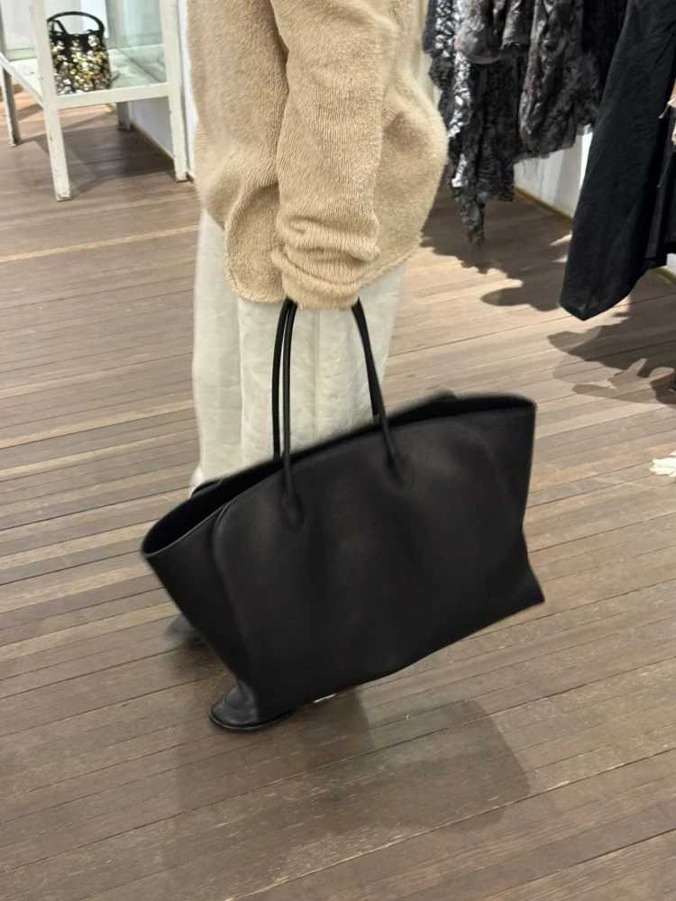 Shoulder Bags Large Capacity Tote Bag Plant-Tanned Cowhide Handbag Single Shoulder Commuter Versatile Women's Mother Bag Original Design X26101
