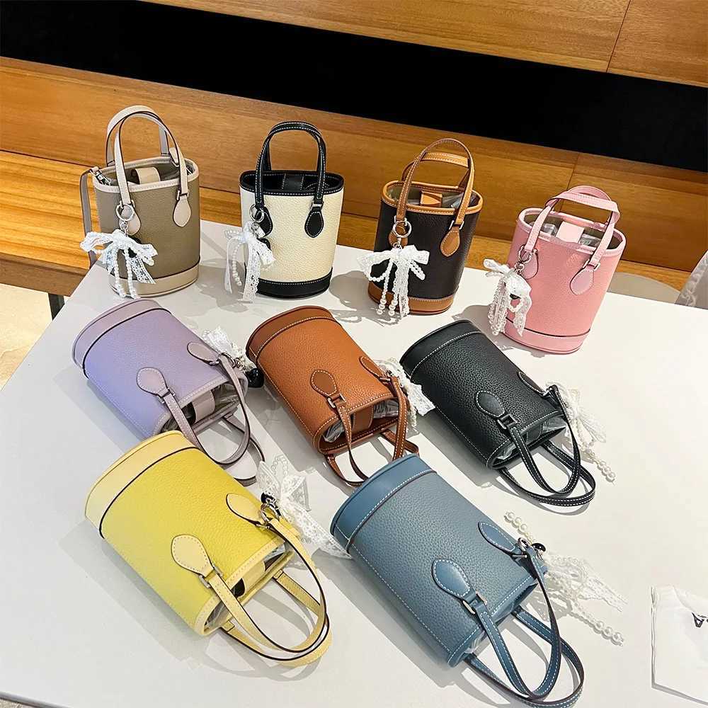 Shoulder Bags Genuine Leather Women's Mini Cellphone Bag 2025 New Fashionable Crossbody Bucket Bag Purse Travel Small Bag for H261016