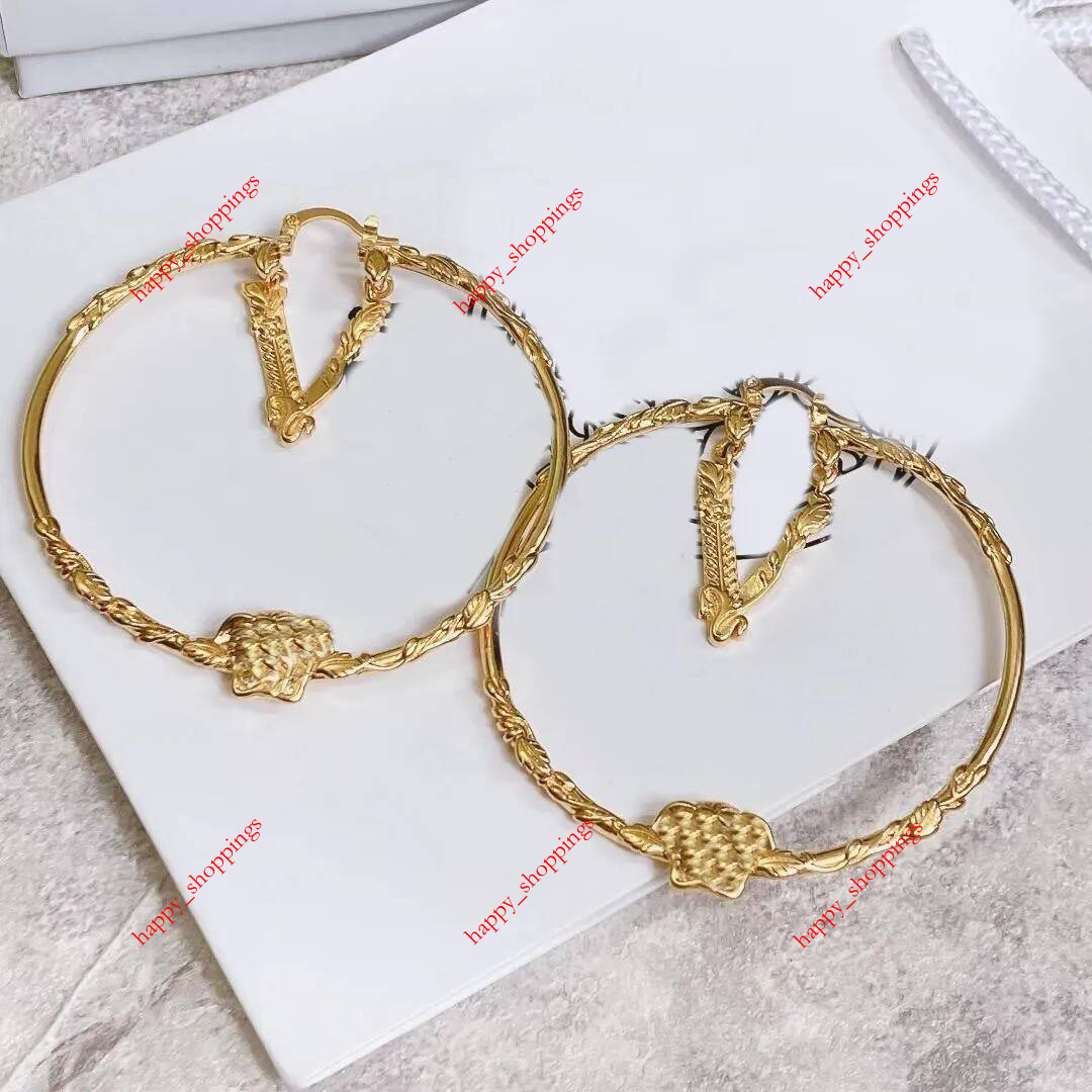 Fashion Designers For Women Circle Gold Stud Earrings Letter V Studs Luxury Designer Jewelry Earring Very beautiful