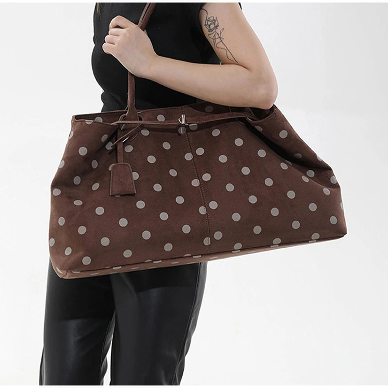 Autumn Winter Frosted Polka Dot Tote Bag Retro Large Capacity Magnetic Buckle Bucket Shaped Shoulder Bag Fashion Simple Handbag 261016