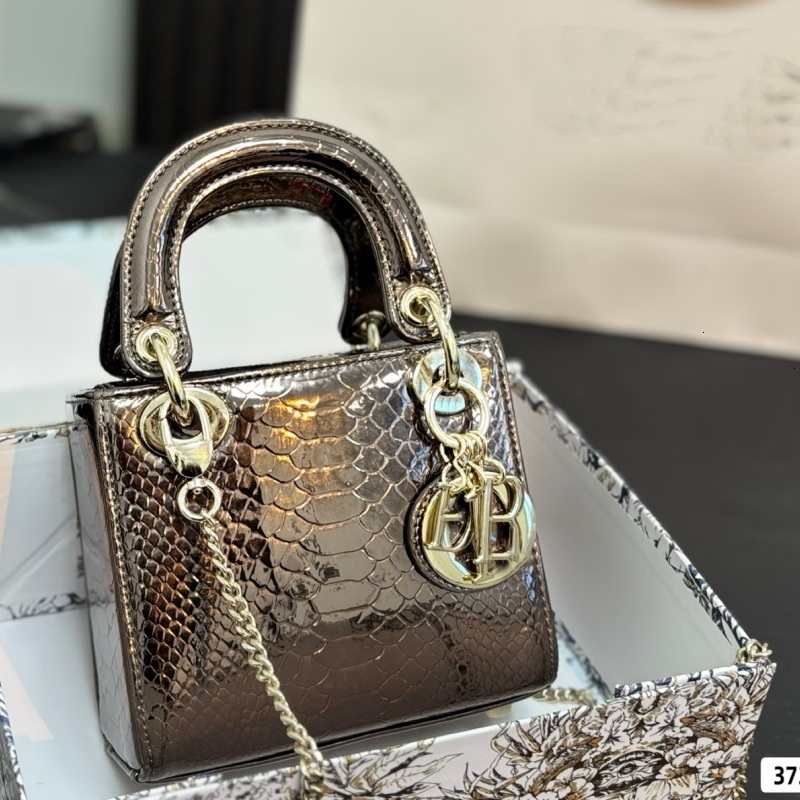 Designer Women Mini Snake Pattern Handbag Metallic Glossy Top Handle Metal Chain Crossbody Shoulder Bag Ladies Evening Party Small Square Purse 8890
