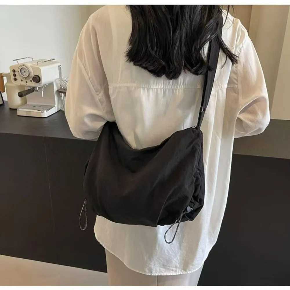 Evening Bags Nylon Hobo Bag Solid Color Large Capacity Shoulder Bag Adjustable Strap Drawstring Dumpling Bag Ladies H2610161