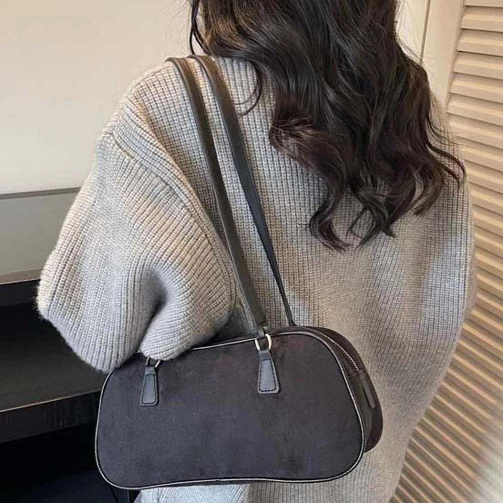 Totes Solid Color French Stick Underarm Bags Korean Style Large Capacity Deer Skin Velvet Handbag Texture Vintage Coffee Shoulder Bag X261016