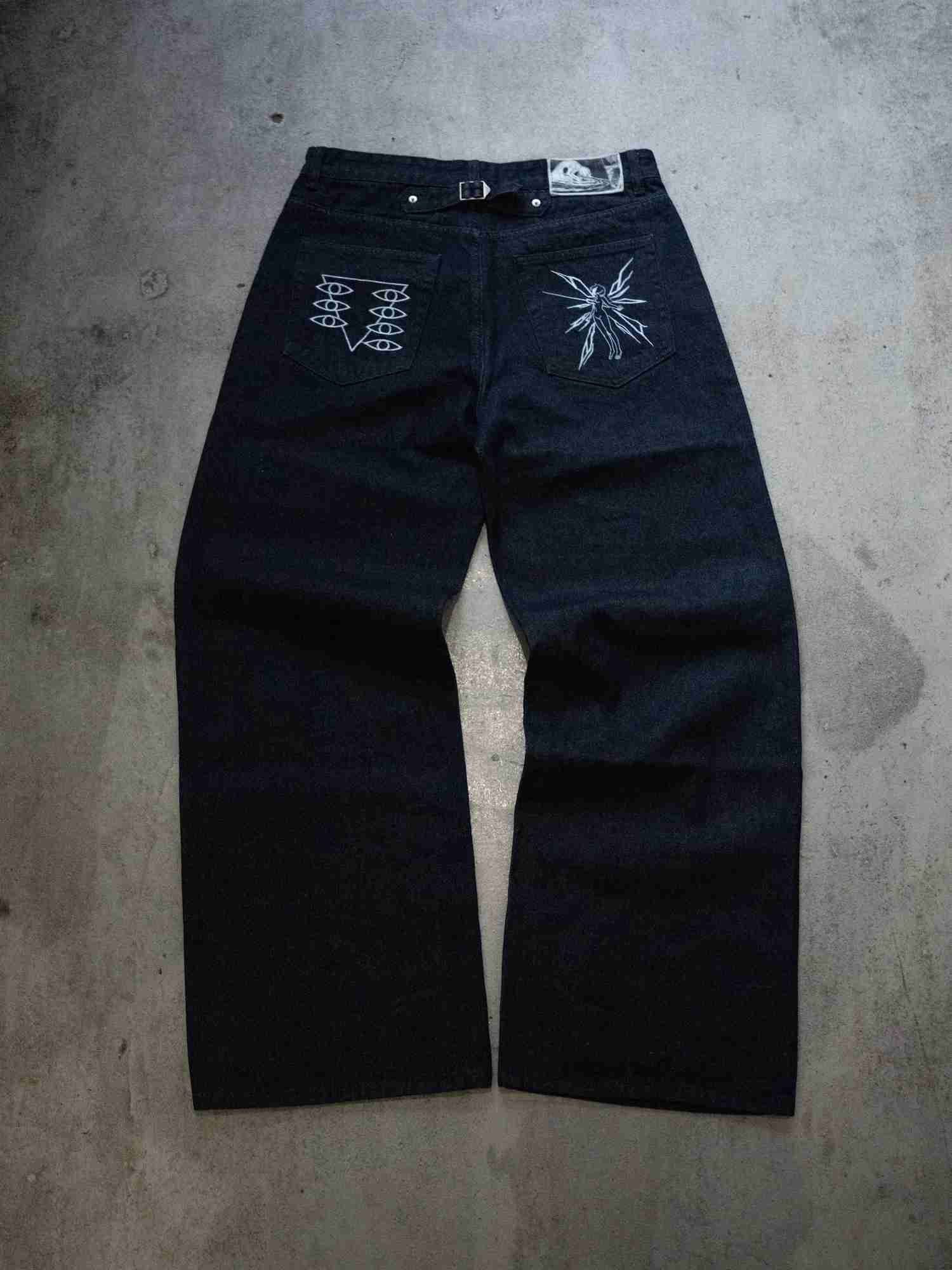Men's Jeans Y2K Anime Wide Leg Dark Denim Pants Angel Eye Symbol Embroidery Letter Print Adjustable Back Buckle Oversized Baggy Street JeansT26