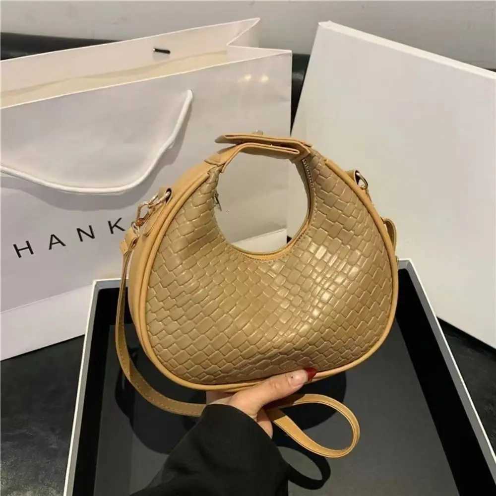 Evening Bags New Women Crossbody Bag Half Moon PU Leather Handbag Casual Versatile Hobo Bag Shoulder Bag H261016
