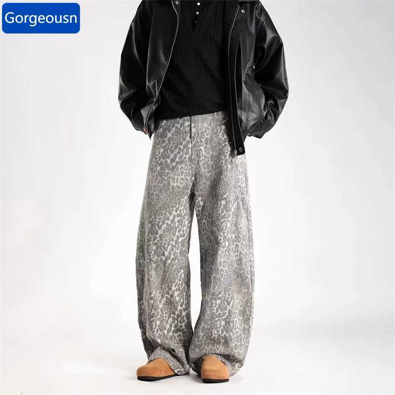 Men's Jeans 2026 New Vintage Distressed Leopard Printed Y2K Jeans Men's High Street Baggy Curved Denim Pants Hip Hop Fashion Punk JeanT261