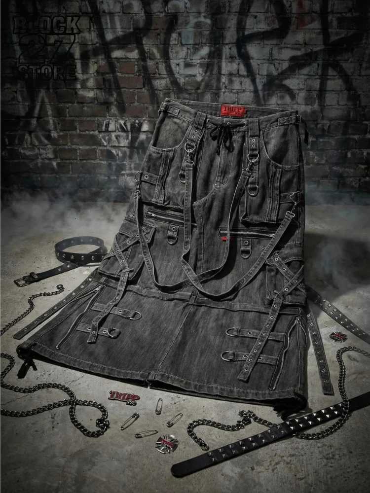 Men's Jeans Mens Jeans Harajuku Vintage Gothic Punk Dark Grey Cargo Denim Pants Metal Buckles Chains Multi Pocket Adjustable Strap Y2K NewT2610