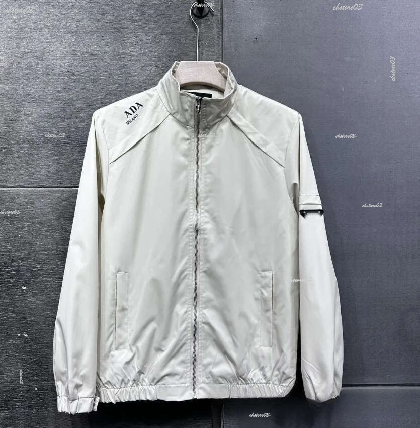 Pradlys Mens Jacket Designer PR Hoodie Windbreaker Loose Sport Breathable Pradsness Hooded Parka Coat Outdoor Comfortable Lightweight Windproof Prar