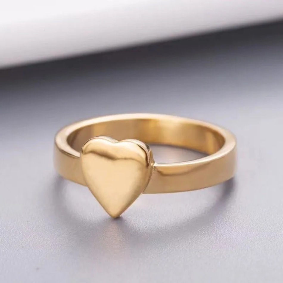 2026 New Luxury Love Fashion Titanium Steel Engraved Letter Pattern Designer Engagement Ring Size cologne 6 10 Rings For perfume Women Valentine