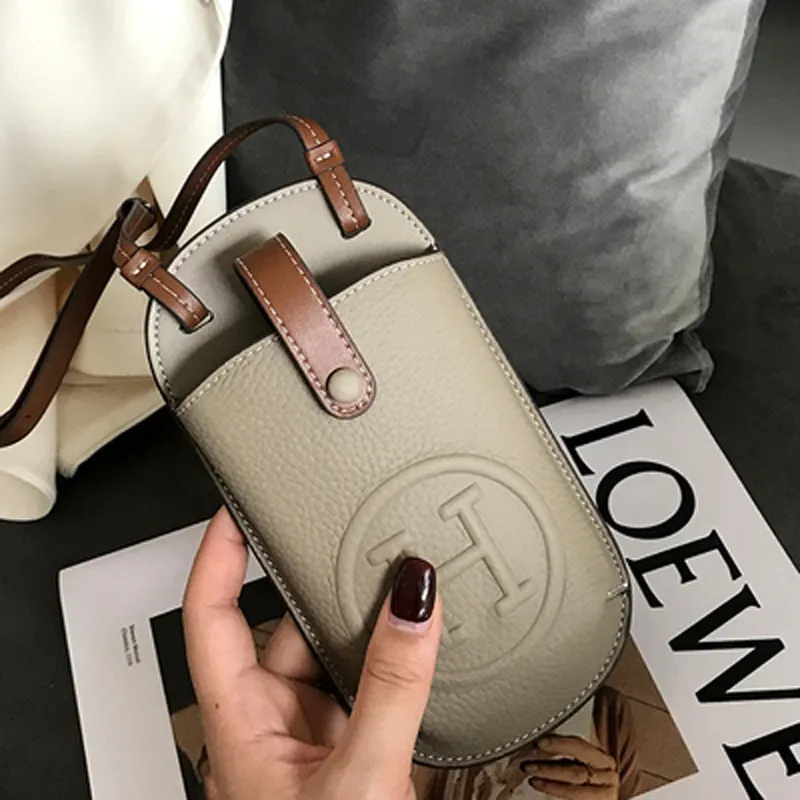 Mobile phone bag, crossbody small bag women, 2026 new style, fashionable high-end, compact exquisite for summer, made of genuine leather and lightwe