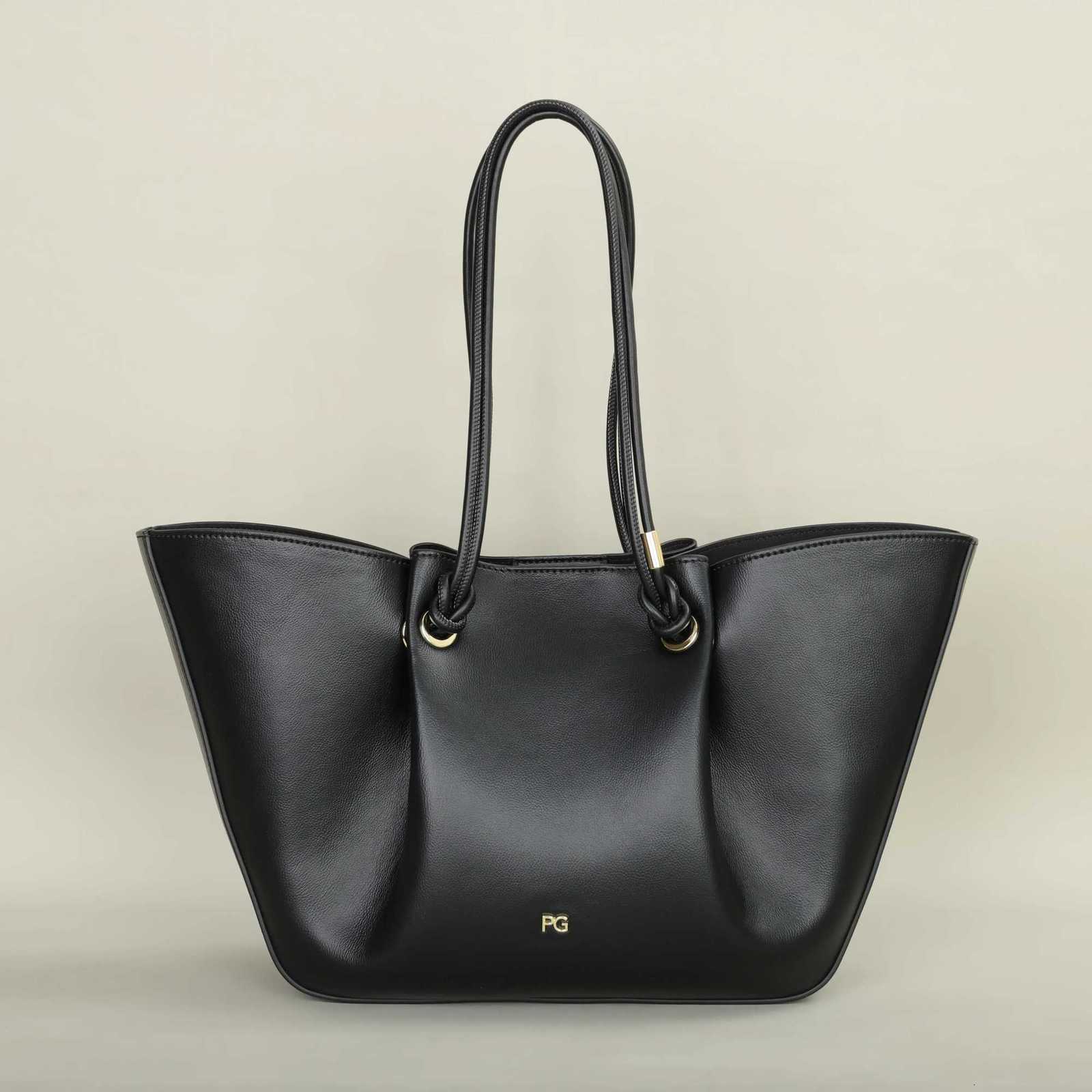 Shoulder Bags PG 2026 Classic Large Capacity New Fashion FCasual Designer Exclusive Design Shoulder Bag H261016