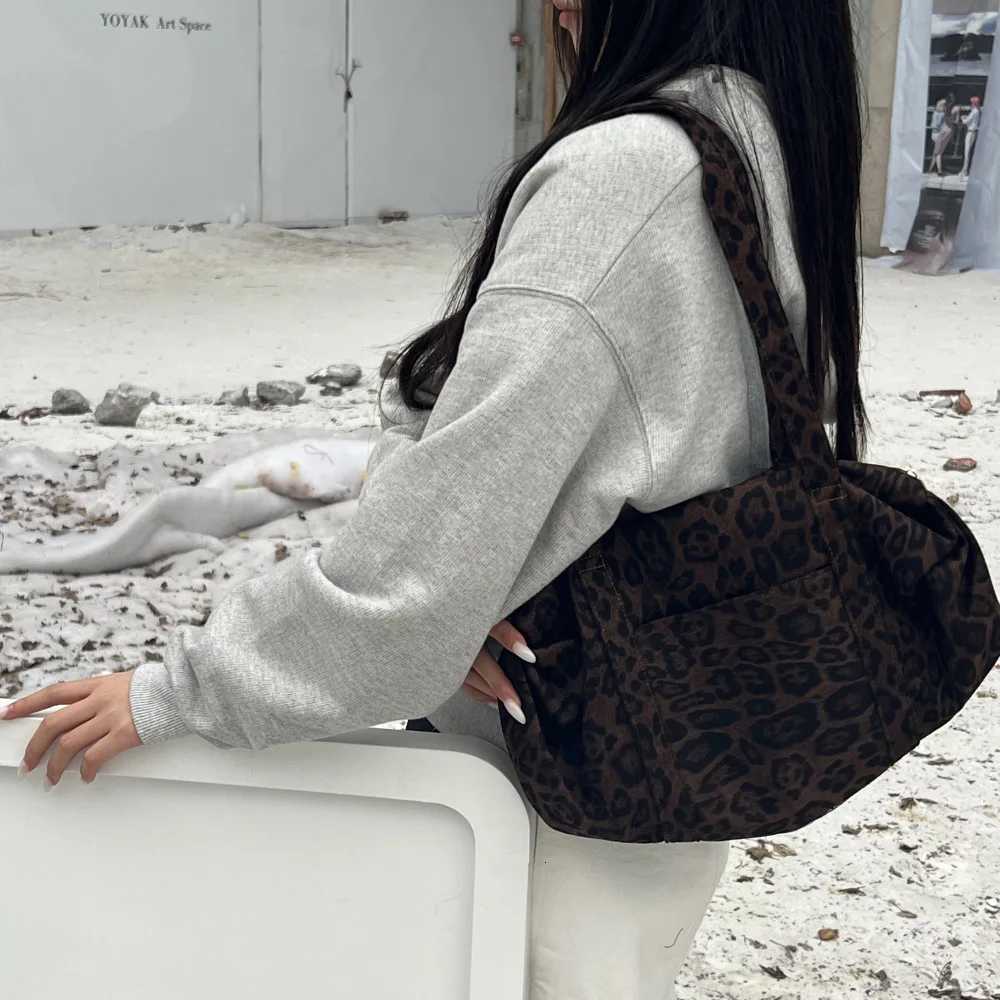Shoulder Bags Women Suede Leopard Print Tote Bag Lazy Style Large Capacity Mommy Bag Versatile Daily Outdoor Shoulder Handbag X261016