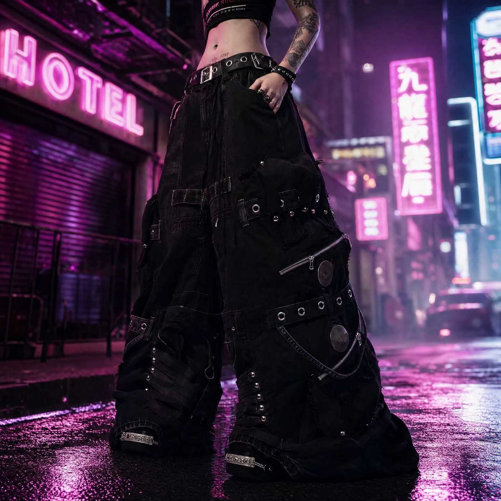 Men's Jeans Distressed Black Denim Pants Menwomens Y2K Multi Cargo Pockets Straps Zip Detail Punk Goth Wide Leg Baggy Fit Streetwear TrouserT26