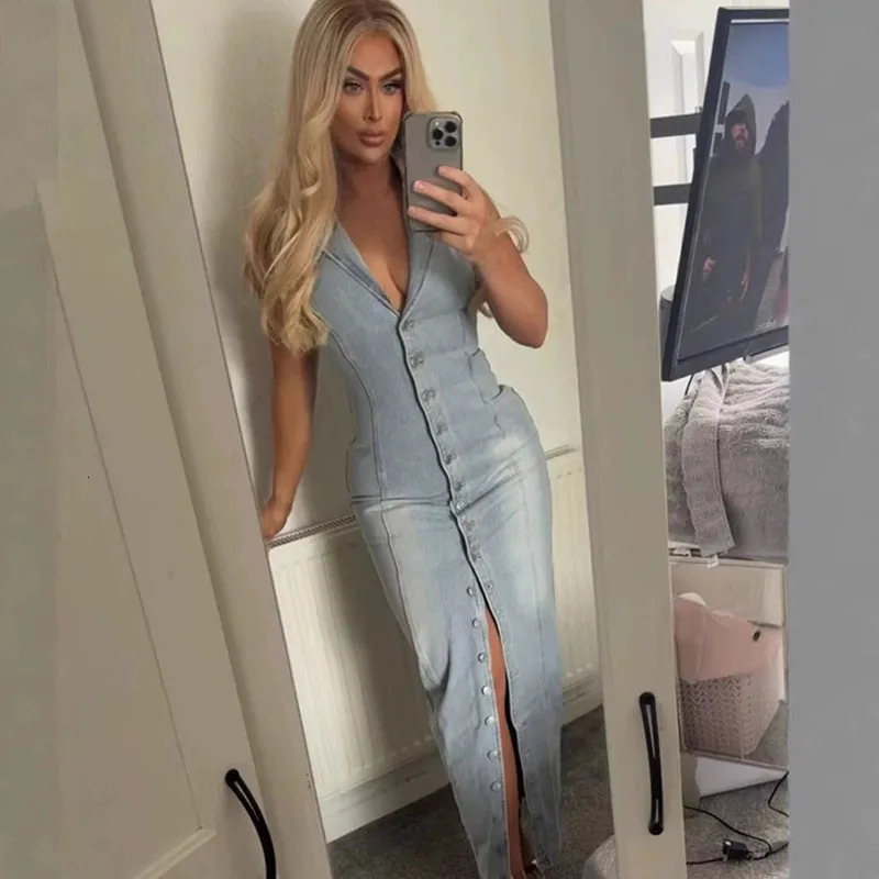 2025 Denim Long Dress for Women Sexy VNeck Skinny Maxi Dresses Female Sleeveless Single Breasted Front Split Jean Vestidos 261015