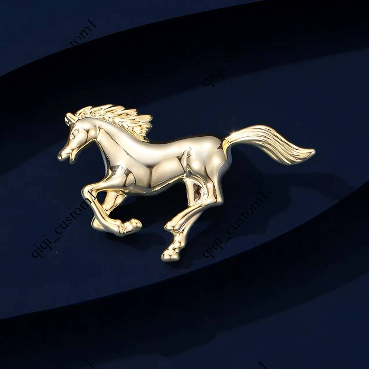 New Style Personality Galloping Horse Brooch Fashion Simple Elegant Lapel Suit Jacket Animal Zodiac Pin Accessory