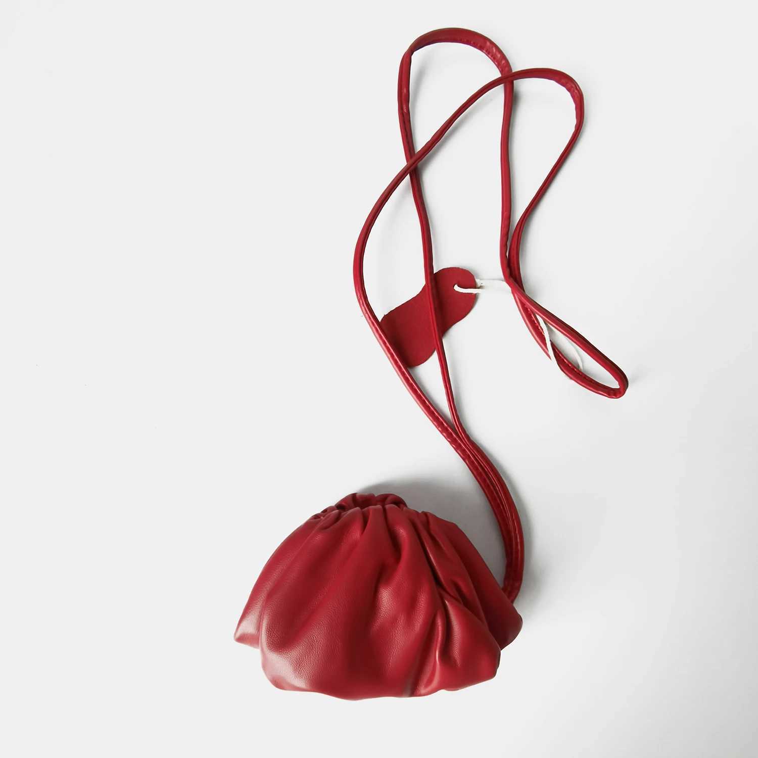Shoulder Bags New Mini Halter Neck Red Envelope High-Quality Sheepskin Fold Dumpling Cloud Model Magnetic Closure Decorative Bag H261016