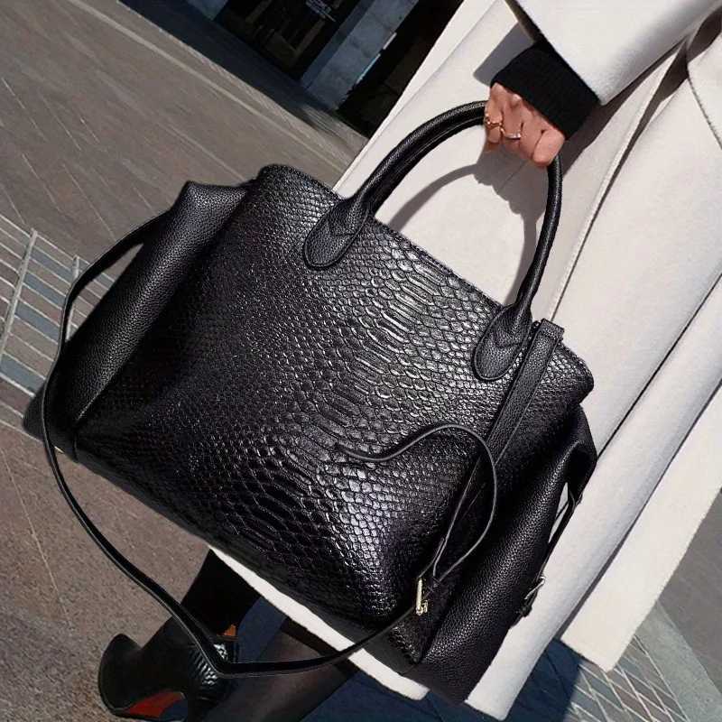 Shoulder Bags Light elegant women's large capacity snake patterned handbag fashionable vegan leather bag women's wallet H261016