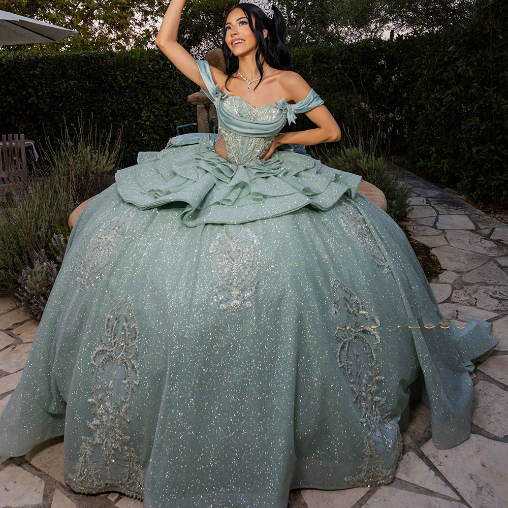Romantic Mint Green Quinceanera Dresses Off The Shoulder Applique Vestido De 15 Sweet 16 Prom Gowns
