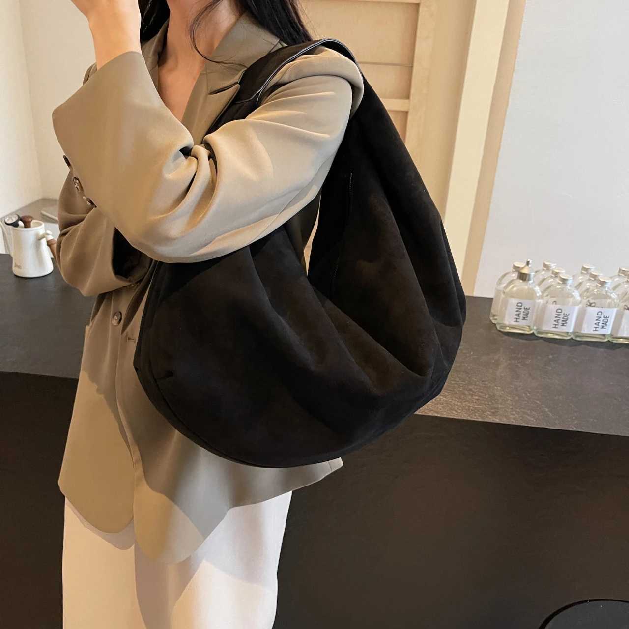 Totes Large Faux Suede Hobos Bags Women Solid Black Packages Winter Autumn Big Handbags Lazy Style Designer Female Casual Totes Bags X261016