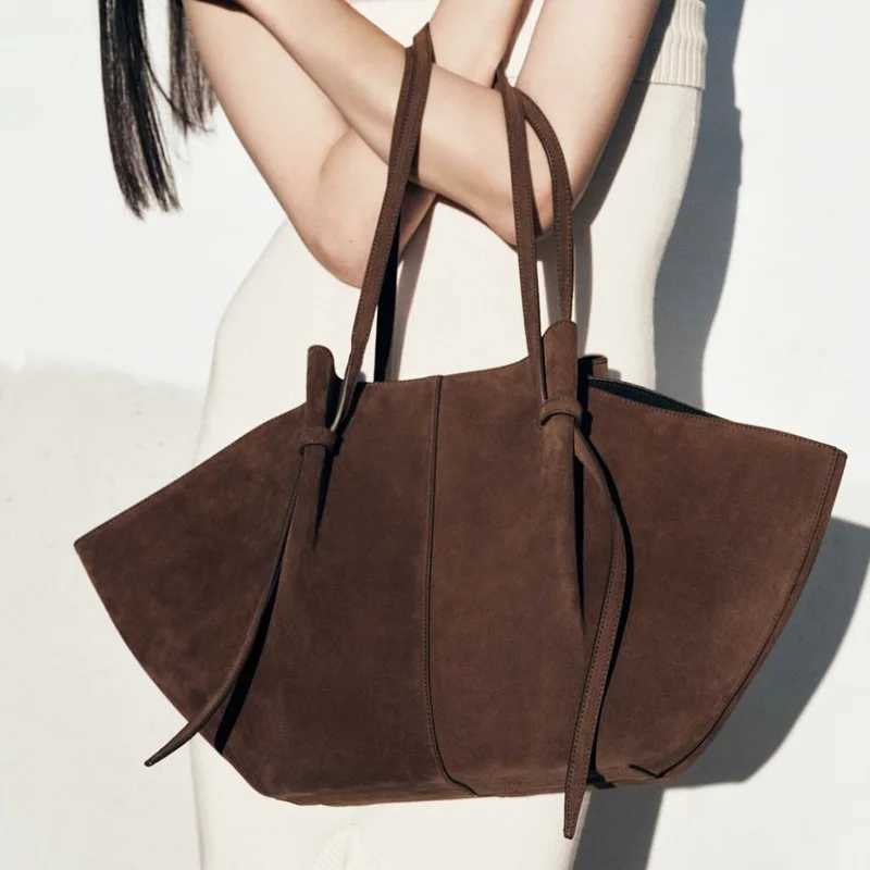 Totes 2026 New Fashion Tote Bag Women's Bag Autumn Winter Suede Leather Bag Large Capacity Shoulder Bag Luxury Underarm Bag X261016