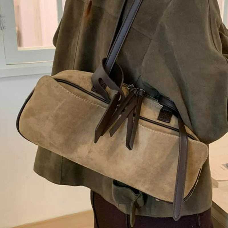 Totes New Fashionable Matte Suede Handbag Large Capacity Versatile for Commuting Single-shoulder Underarm Tote Bag Baguette Bag X261016