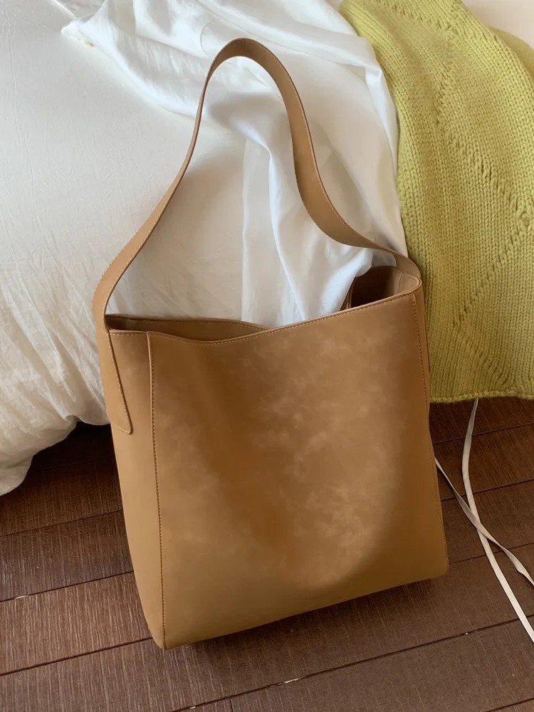 Large Capacity Frosted Texture One Shoulder Bags Women's Fashionable Vintage Magnetic Buckle Bucket Bag Chic Tote Bags 261016