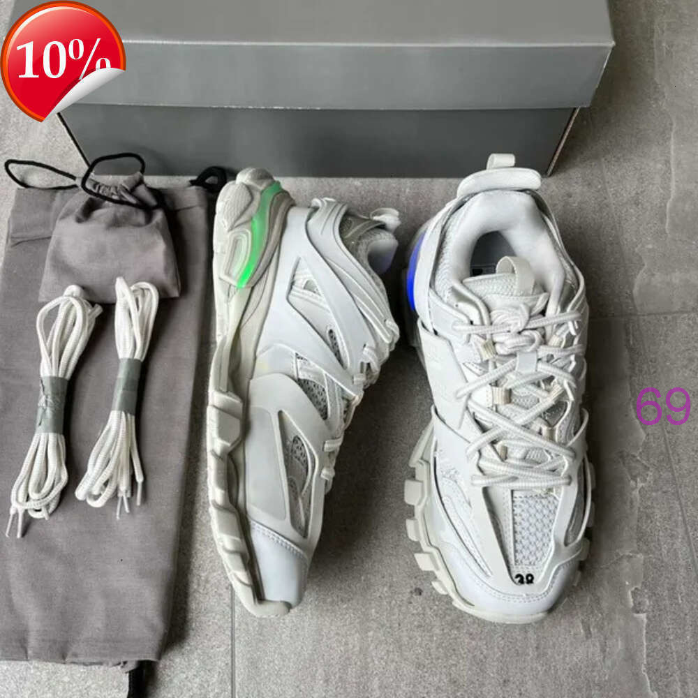 Womens Mens designer Casual Shoe Track LED Sneaker Light Grey Blue Gomma leather black pink Trainer Nylon Printed Platform for Men 3 30 Trainers Sho