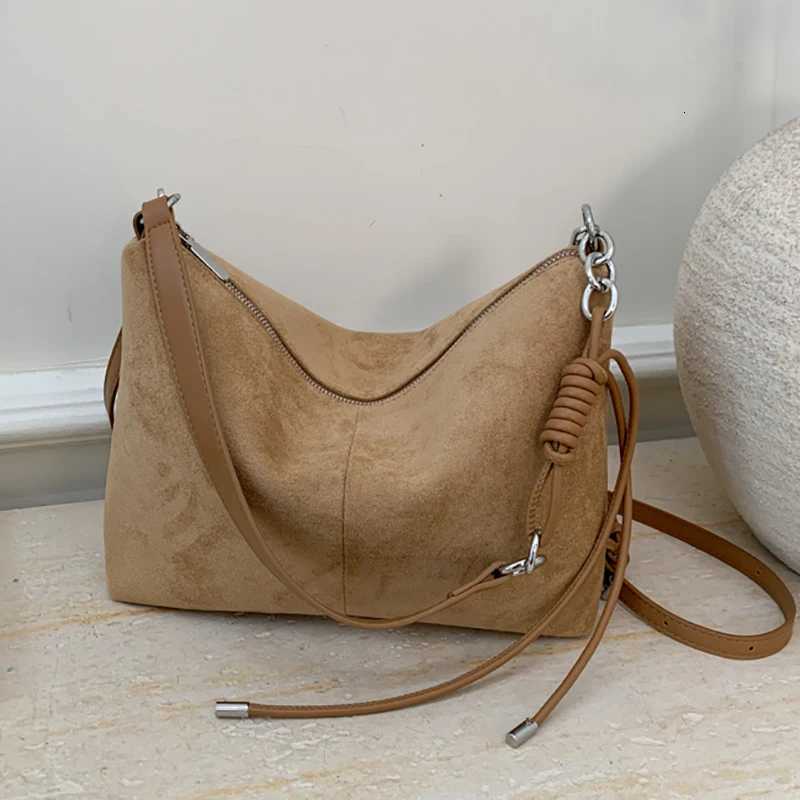 Shoulder Bags Retro Commuting Suede Shoulder Bag Women's Large Capacity Zipper Crossbody Pack Autumn Winter Trendy Square Khaki Handbags X26101