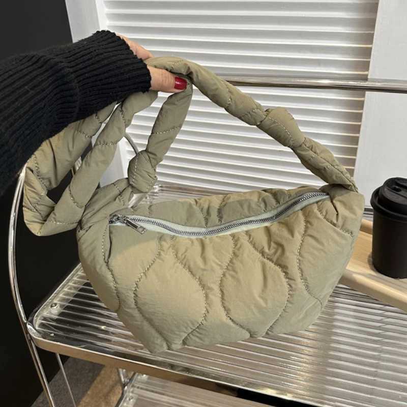 Evening Bags Puffer Shoulder Bag for Women Soft Down Cotton Padded Tote Handbag Purse Quilted Cross Body Bag Solid Color Bubbles Cloud Bag H261016