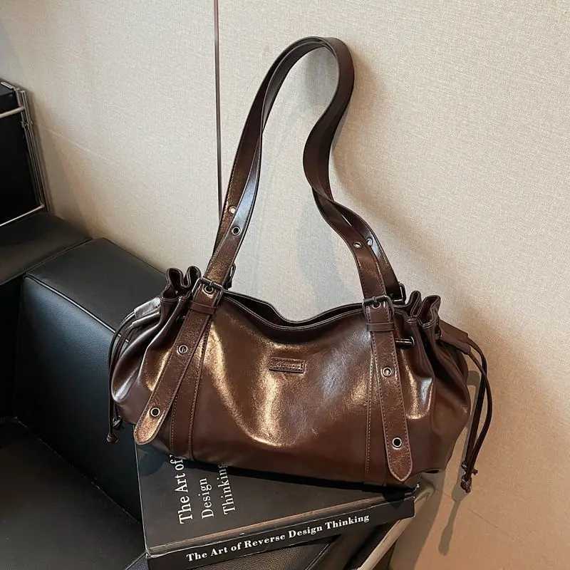Totes Retro Solid Color Drawstring Underarm Bag Women Korean Leather Large Capacity Shoulder Bags Ladies High End Luxury Tote Bag 2025 X261016