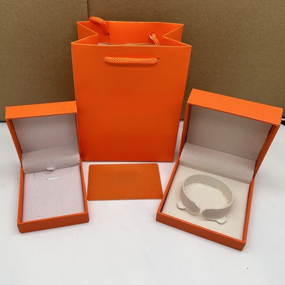 2026 New Luxury Orange Classic cologne Jewelry Box Case With Dust Bag Designer Earrings Bangle Bracelet Necklace Ring Brooch Jewelery Boxes Cases Po