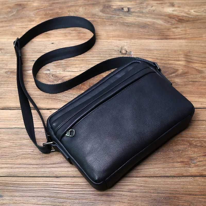 Cross Body New Men's Leather Shoulder Bag Top Layer Leather Casual Backpack Horizontal Crossbody Bag Trendy Men's Bag 10-inch IPad Bag NZP