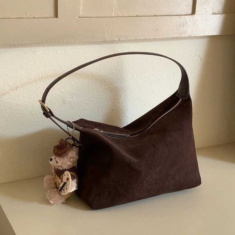 Shoulder Bags New Styles Vintage Women's Bag Chamois Leather Shoulder Bags Simple Commuting Crossbody Bag Hobo Bag For Women Shopping X261016