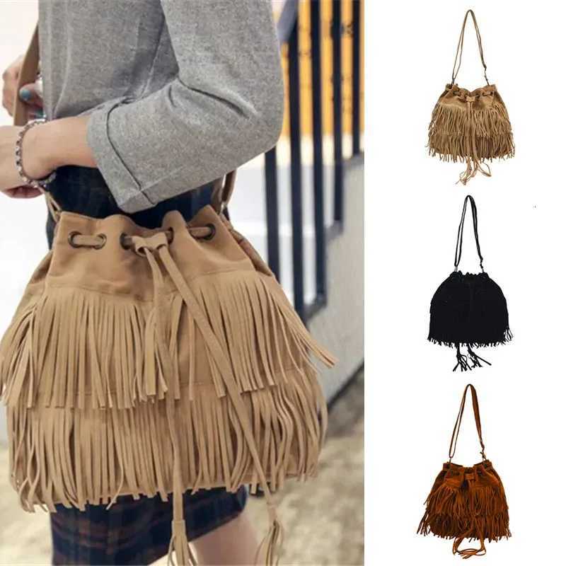 Totes 2025 Women Retro Faux Suede Fringe Messenger Bags Tote New Handbag Tassel Shoulder Handbags Crossbody Bag Tassel Bucket Fashion X261016