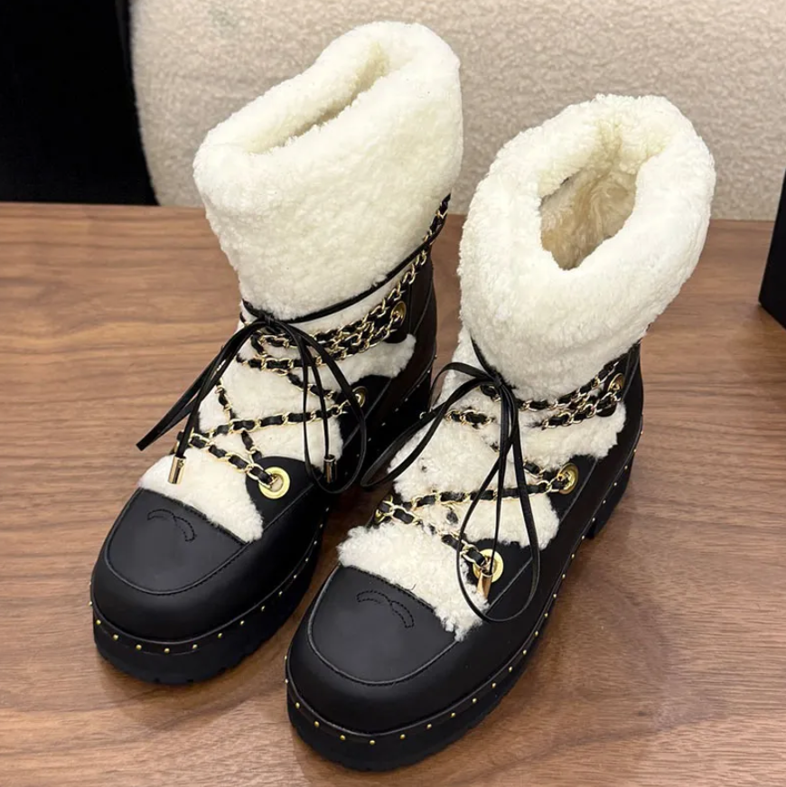 Womens Luxury Sheepskin leather Casual boots Winter Mini Ankle Snow boot combat wool boots Designer shoe suede Fur Boot Furry Knee Wedge lace up Fal