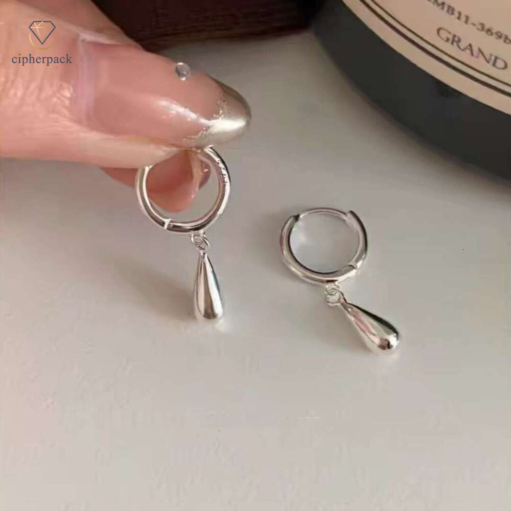 Water drop pendant earrings women, simple and versatile for daily commuting, unique earrings, French cool style, textured studs