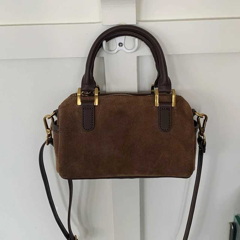 Shoulder Bags Fashion Faux Suede Women's Shoulder Bags Vintage Matte Leather Ladies Crossbody Bag Casual Simple Solid Color Female Handbags X26