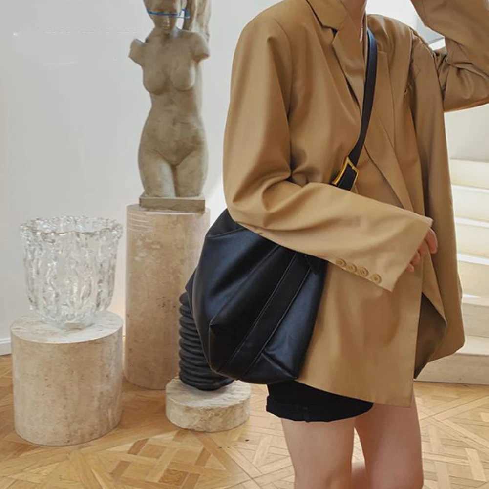 Totes Retro PU Leather Hobo Bags Slouchy Shoulder Handbag Soft Tote Purses Satchel for Women Daily Use and Special Occasion X261016