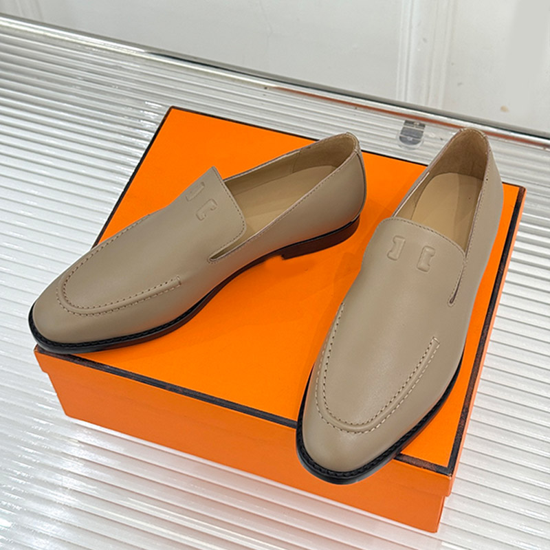 Fashion Patterned Leather Shoes Soft embossed leather Simple Style Lightweight Shoe Soft Leather Round Toe Daily Flat Shoes