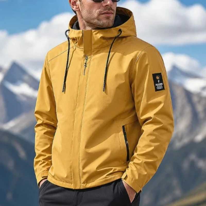 Outdoor Jackets Hoodies Lightweight Hooded Waterproof Hiking s Men Outdoor Windproof Raincoat Rainproof Men Spring Autumn Cam OuterwearT261016