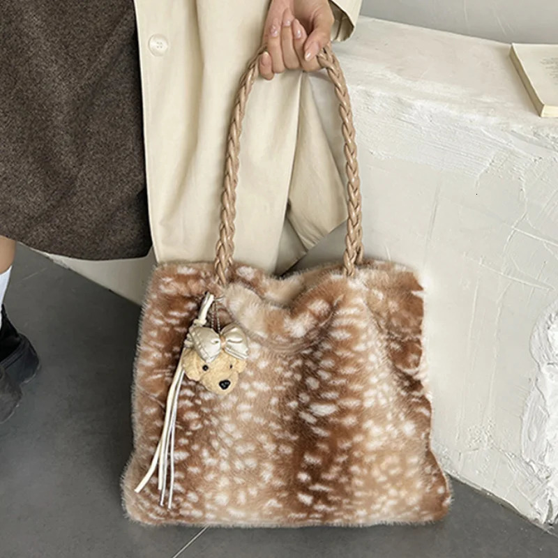 Deer Print Faux Fur Shoulder Bag Korean Style Fashion Woven Handheld Strap n Tote Bag Women Plush Soft Cute Square Handbag 261016