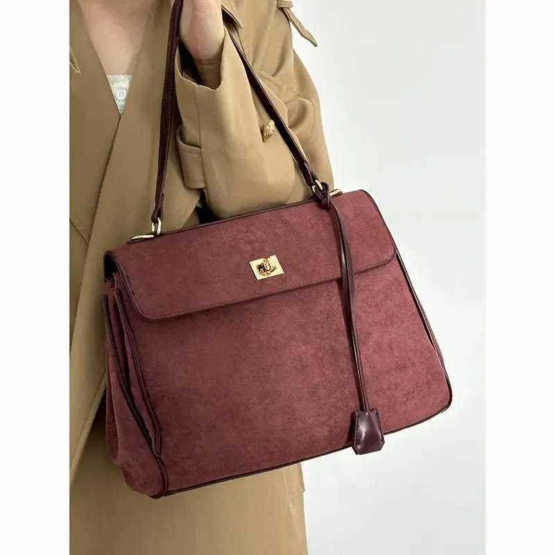 Totes Faux Suede Women Handbag Large Capacity Winter Commuter Female Shoulder Messenger Bag Big Ladies Totes Commuting Armpit Bag X261016
