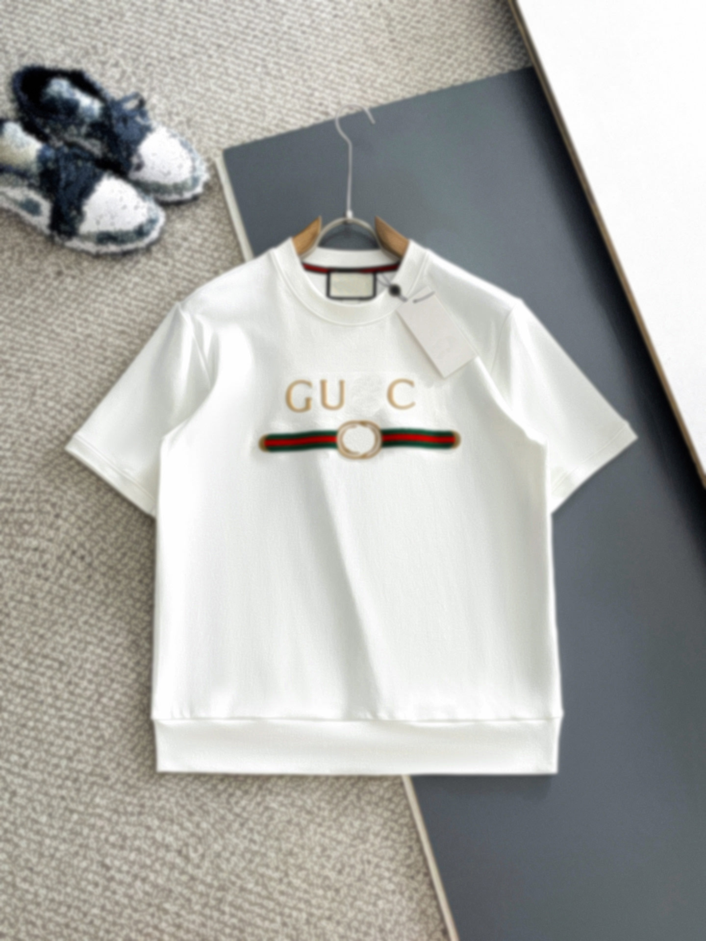 Spring new style hort-sleeved T shirt round neck cotton fabric women's and men's high-quality T-shirt Color black white Size s-2xl 61015z1