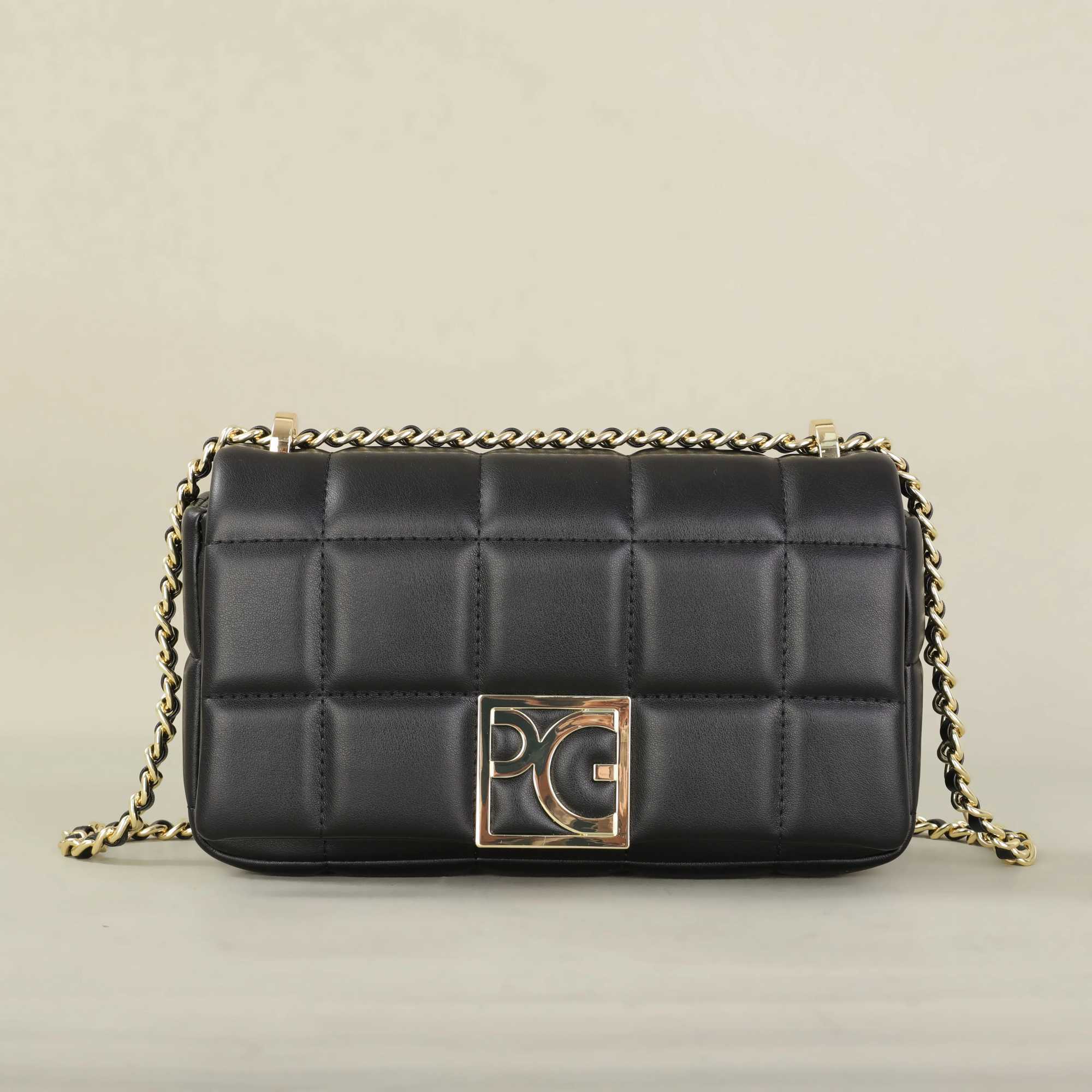PG 2026 Women's Shoulder Bag Lightweight Casual Bag Niche Design New High Quality Portable Fashion Crossbody Bag Q261016
