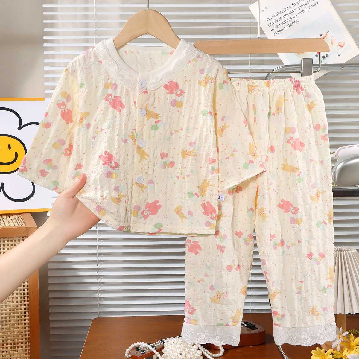 Pajamas Girls Spring Summer Thin Pajamas Hewear Cute Cartoon Floral Print Lace Trimmed Spwear Baby Casual Clothing SetW261019