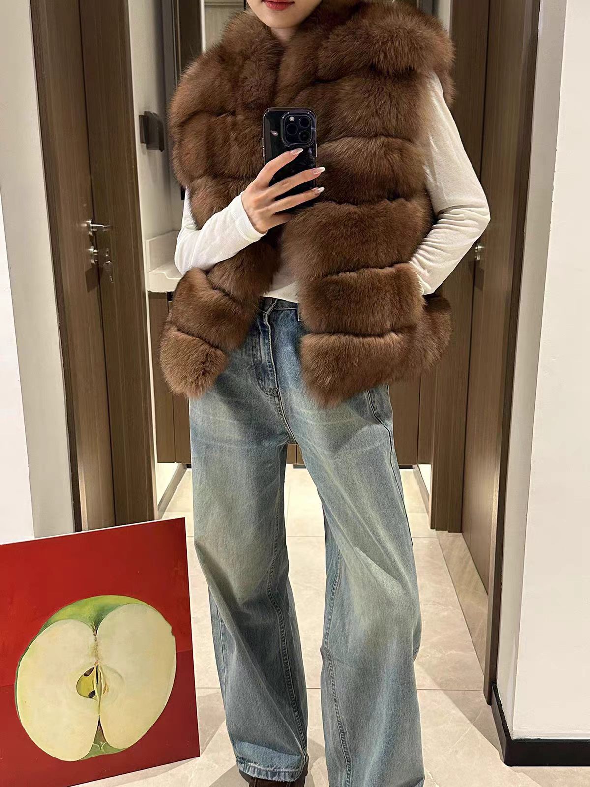 New Autumn/Winter High-End, Fashionable, Eco-Friendly fur stoleFor Women; Stylish, Slimming, And Thickened Fox Vest; Women's Fur Coat Honglu