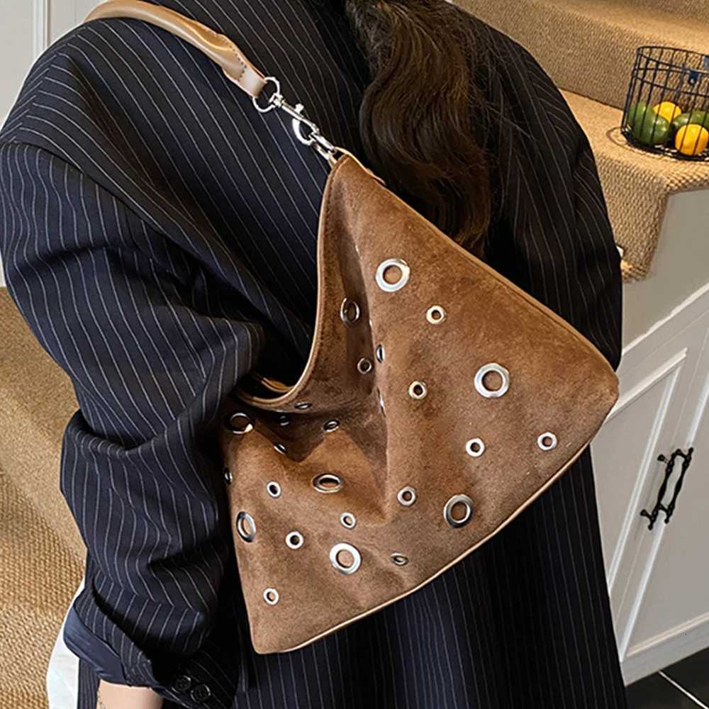 Shoulder Bags Hollow Studded Shoulder Bags for Women Faux Suede Patchwork Handbags Luxury Rivet Tote Women Bag NEW Bucket Bags Shopper Purses X26101