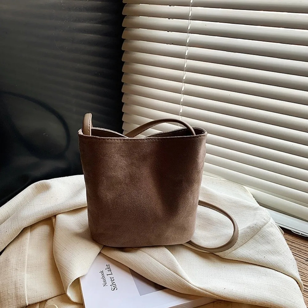 Pure Color Crossbody Bag Magnetic Buckle Closure Large Capacity Mini Bucket Bag Lightweight Women Handbag Daily Match 261016
