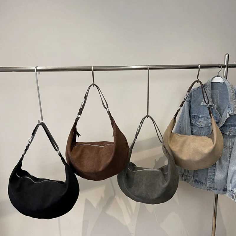 Shoulder Bags Autumn Winter Suede Shoulder Bag For Women Fashion Retro Large Capacity Handbag Korean Simple Female Commuting Crossbody Bags X261016