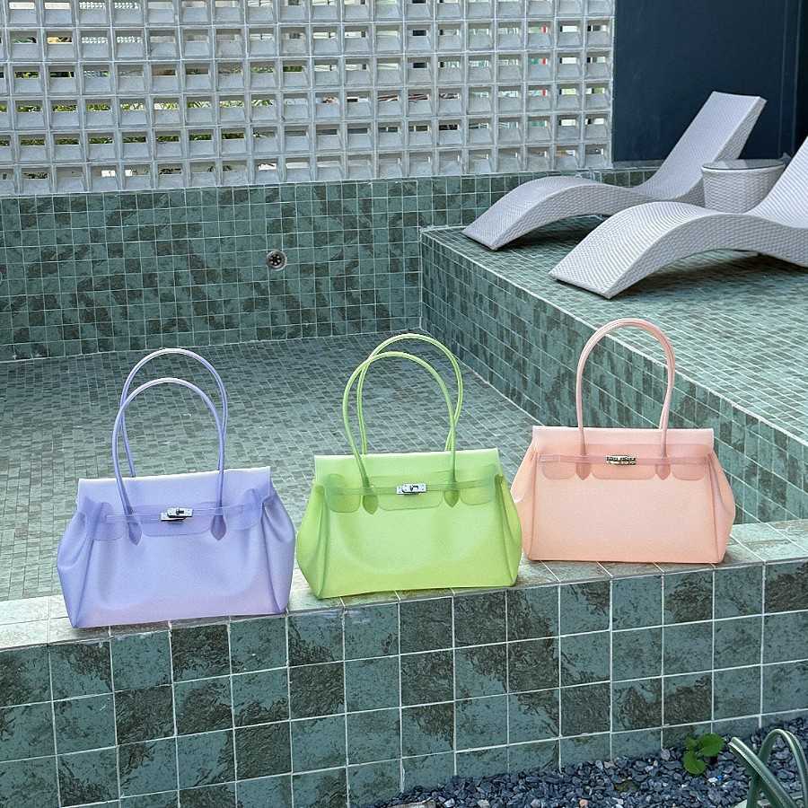 kiikii's same style TPU jelly bag 2026 summer new commuter tote fashionable transparent large-capacity underarm Q261016